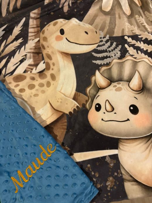 Custom blanket · Maude